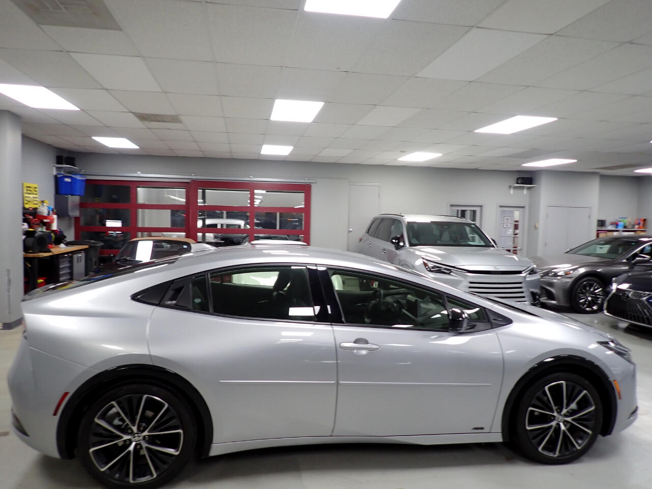 Toyota Prius XLE AWD 2024