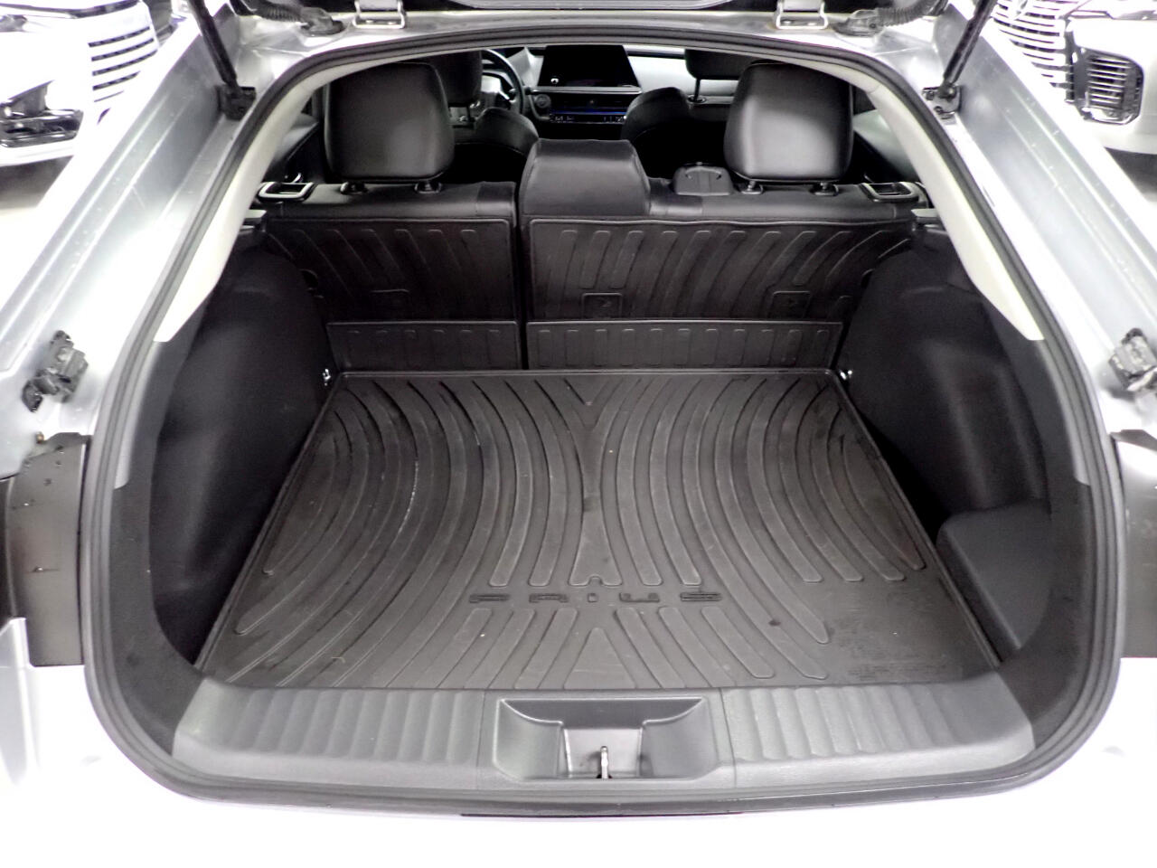 Toyota Prius XLE AWD 2024