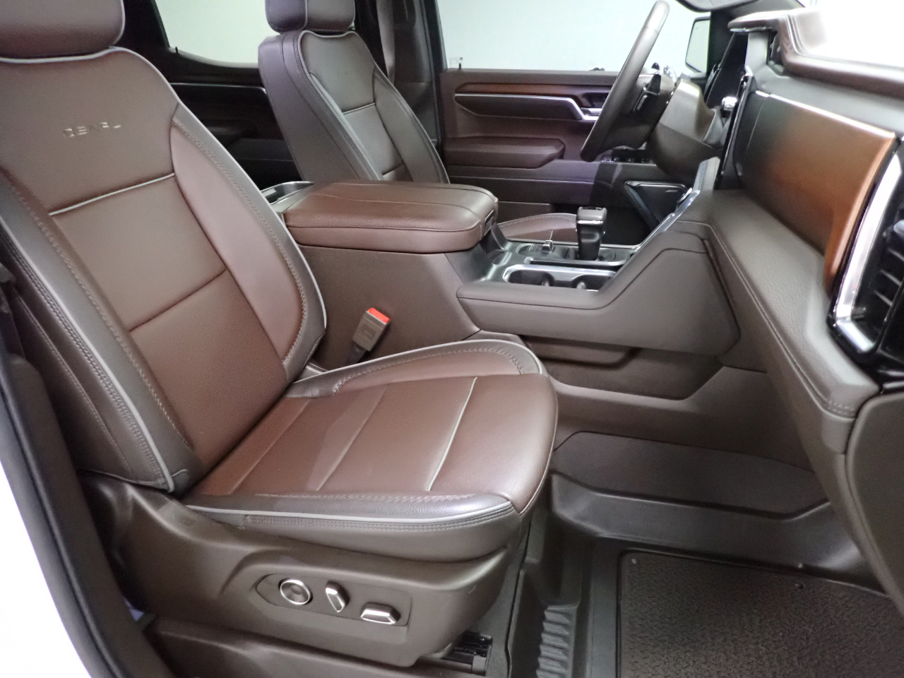 GMC Sierra 1500 Denali Crew Cab Short Box 4WD 2024