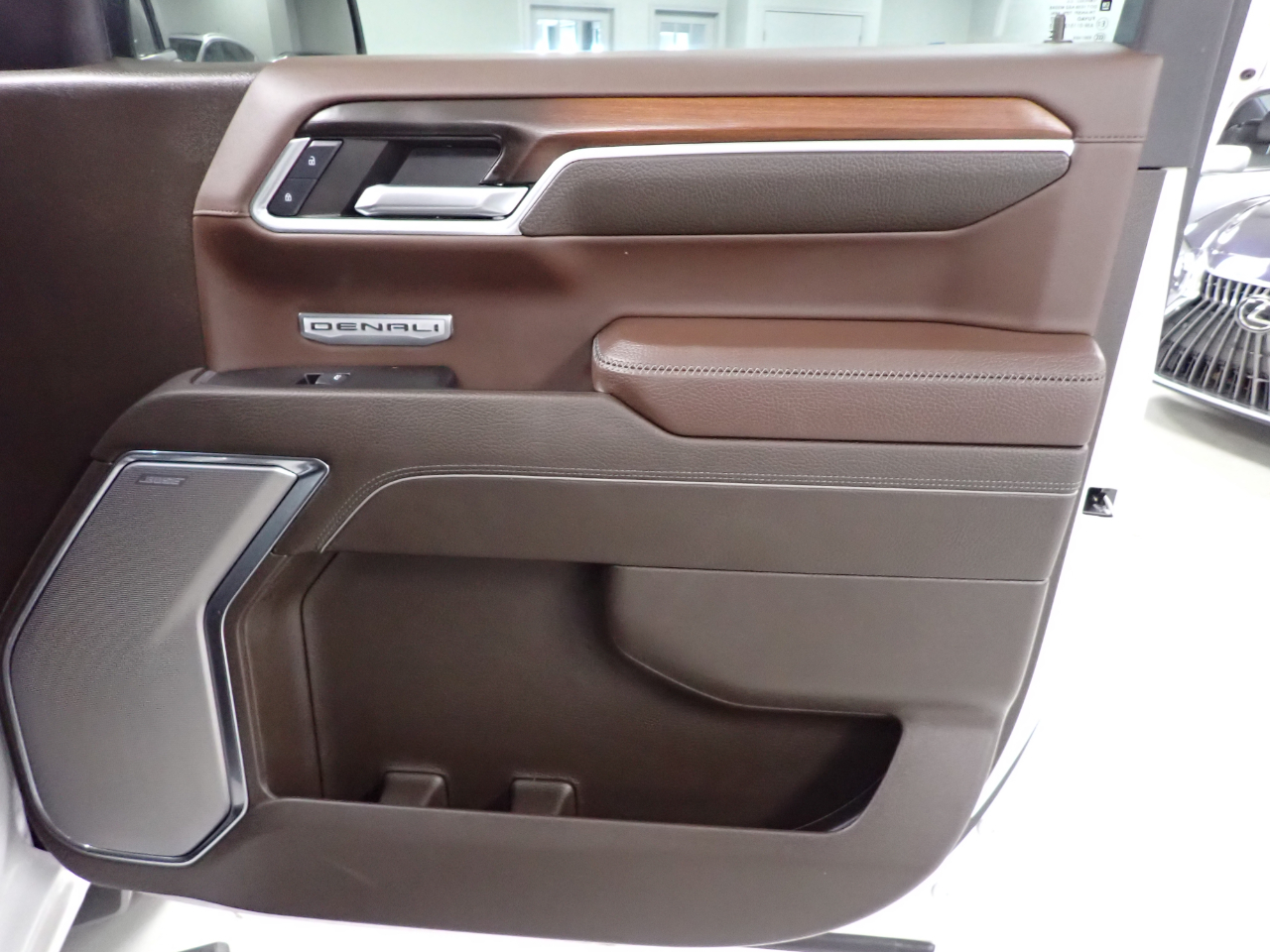 GMC Sierra 1500 Denali Crew Cab Short Box 4WD 2024