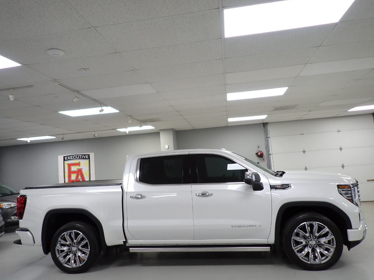 GMC Sierra 1500 Denali Crew Cab Short Box 4WD 2024