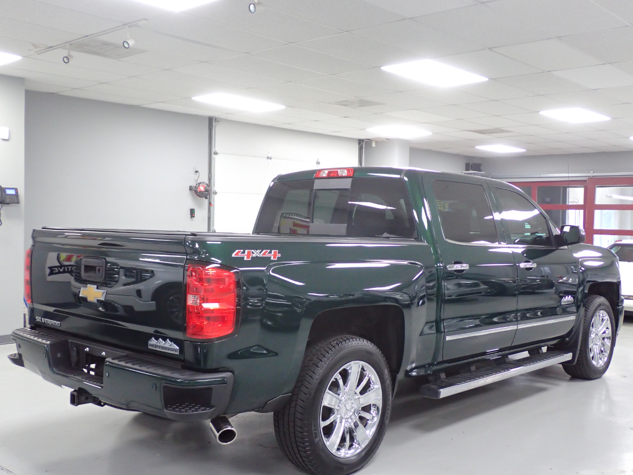 Chevrolet Silverado 1500 High Country Crew Cab 4WD 2015
