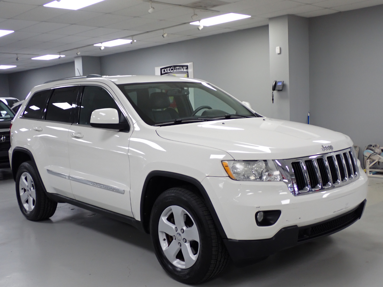 2011 Jeep Grand Cherokee Laredo 4WD