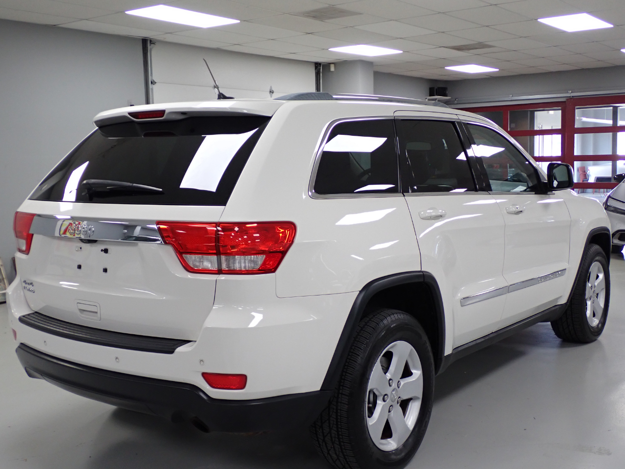 Jeep Grand Cherokee Laredo 4WD 2011