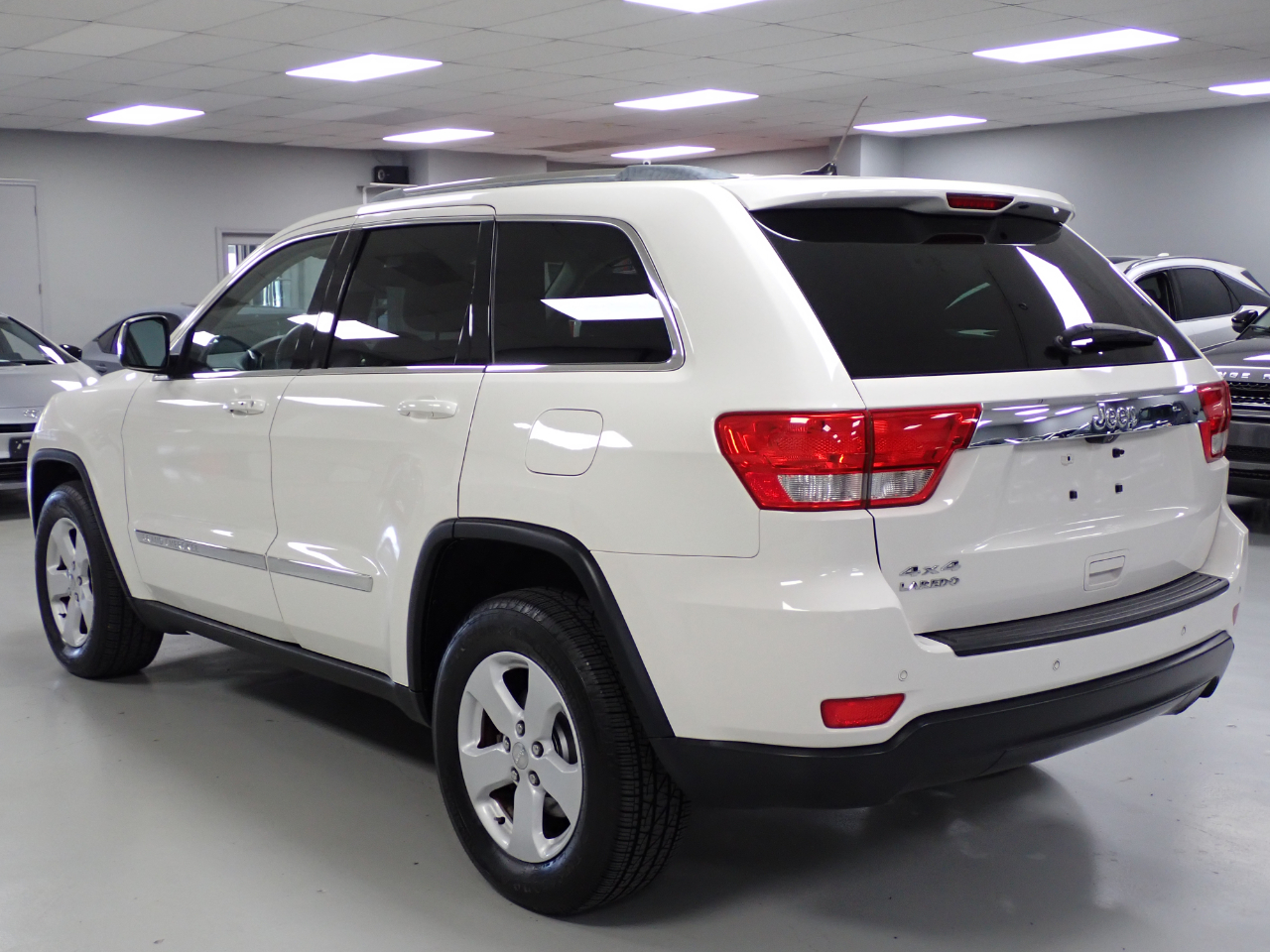 Jeep Grand Cherokee Laredo 4WD 2011