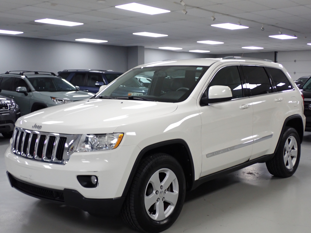 Jeep Grand Cherokee Laredo 4WD 2011