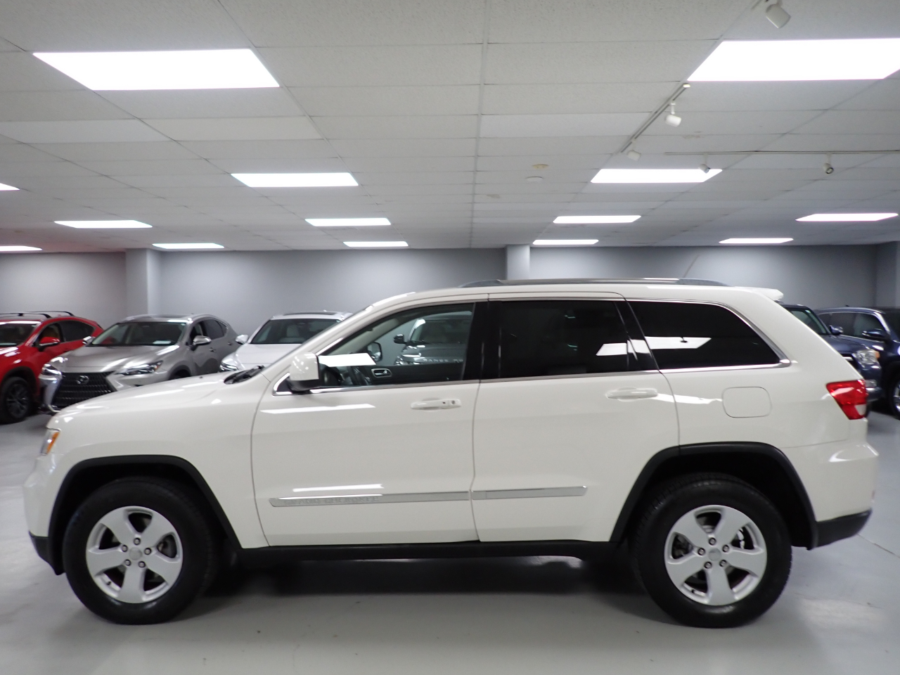 Jeep Grand Cherokee Laredo 4WD 2011