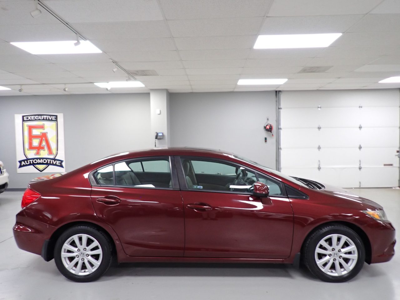 Honda Civic EX-L Sedan 5-Speed AT 2012