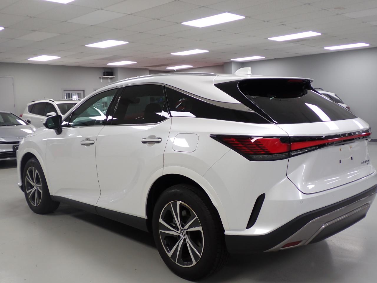 Lexus RX 350h  2023
