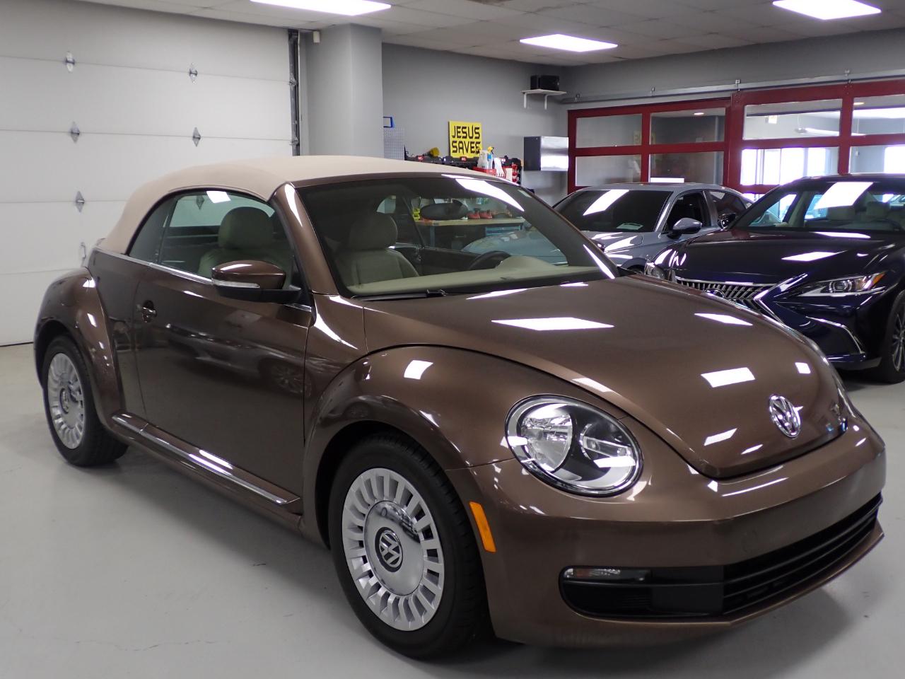 2013 Volkswagen Beetle 2.5L Convertible