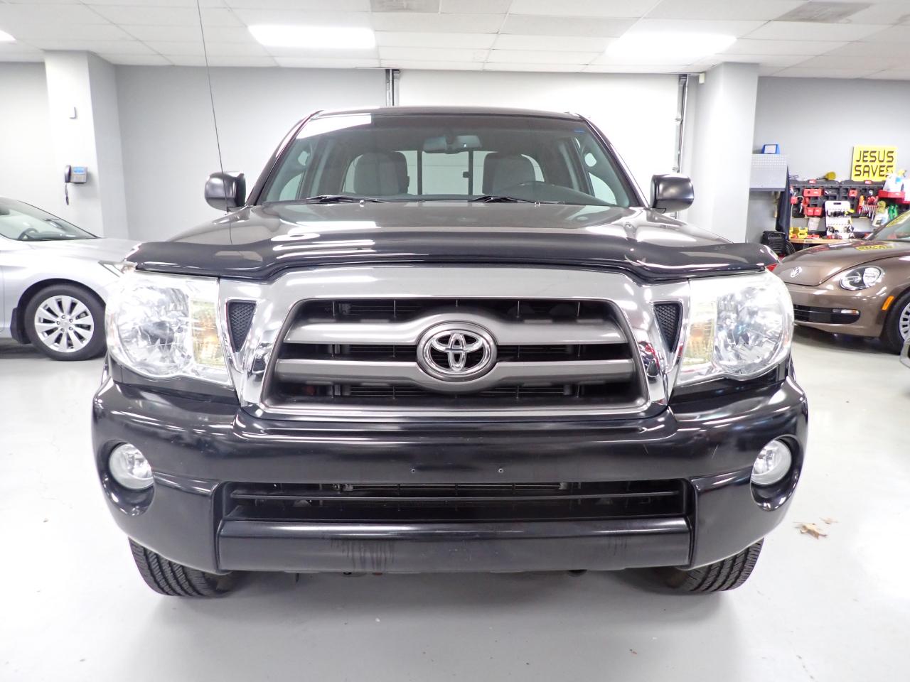 Toyota Tacoma  2010