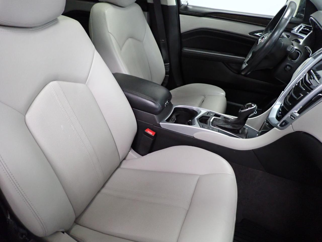 Cadillac SRX Luxury Collection FWD 2013