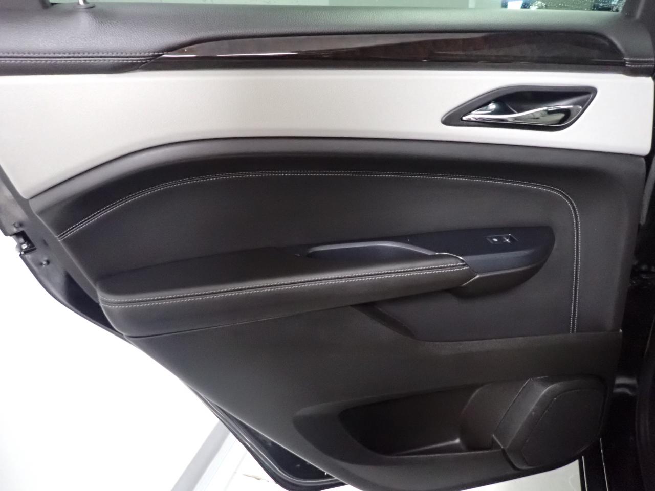 Cadillac SRX Luxury Collection FWD 2013