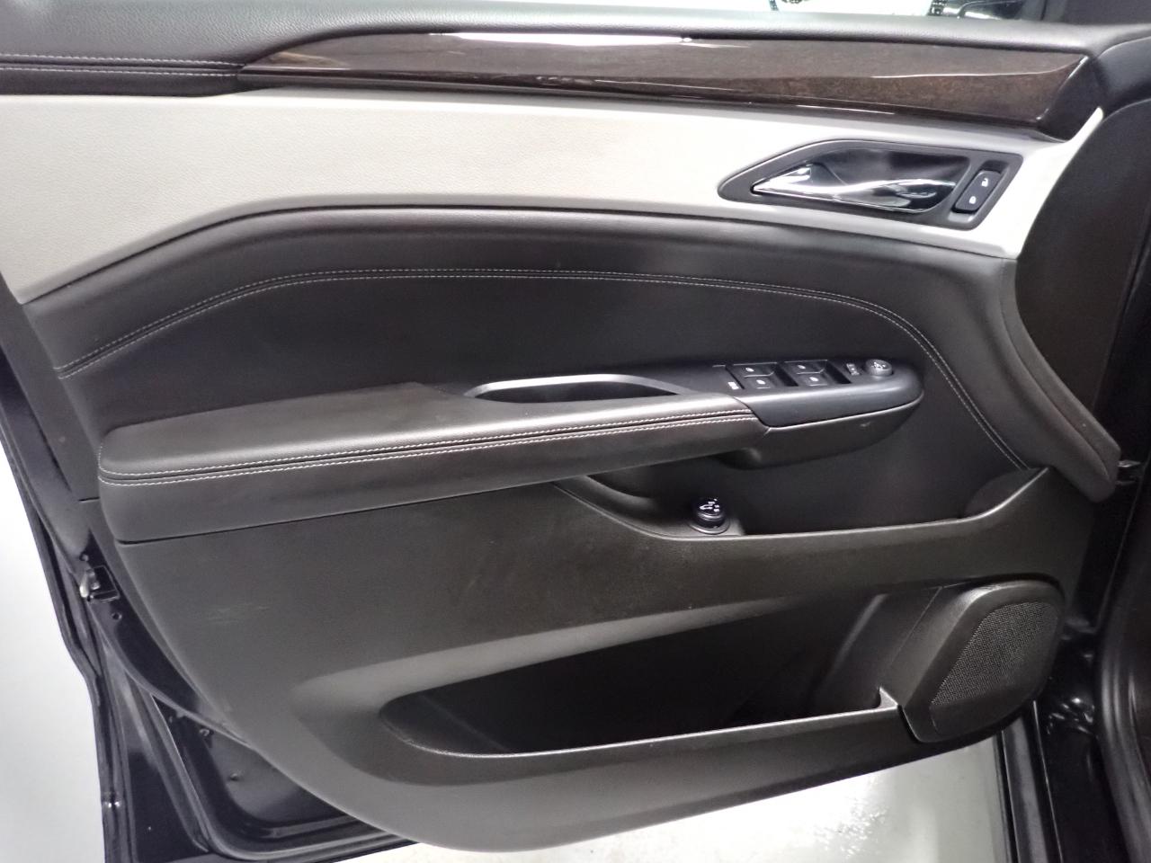 Cadillac SRX Luxury Collection FWD 2013