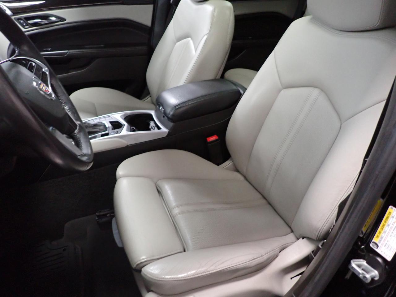 Cadillac SRX Luxury Collection FWD 2013