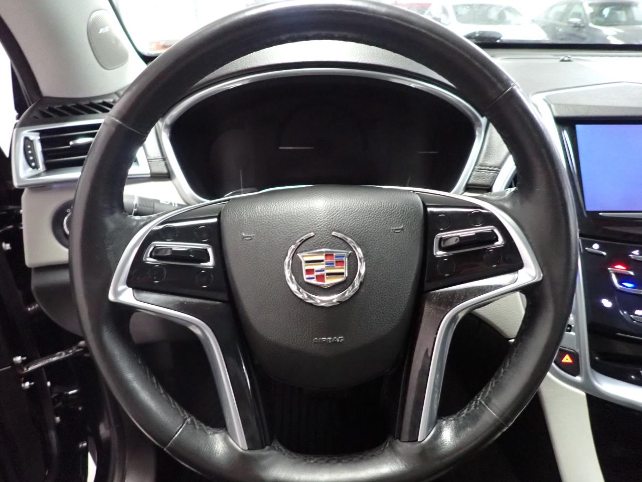 Cadillac SRX Luxury Collection FWD 2013