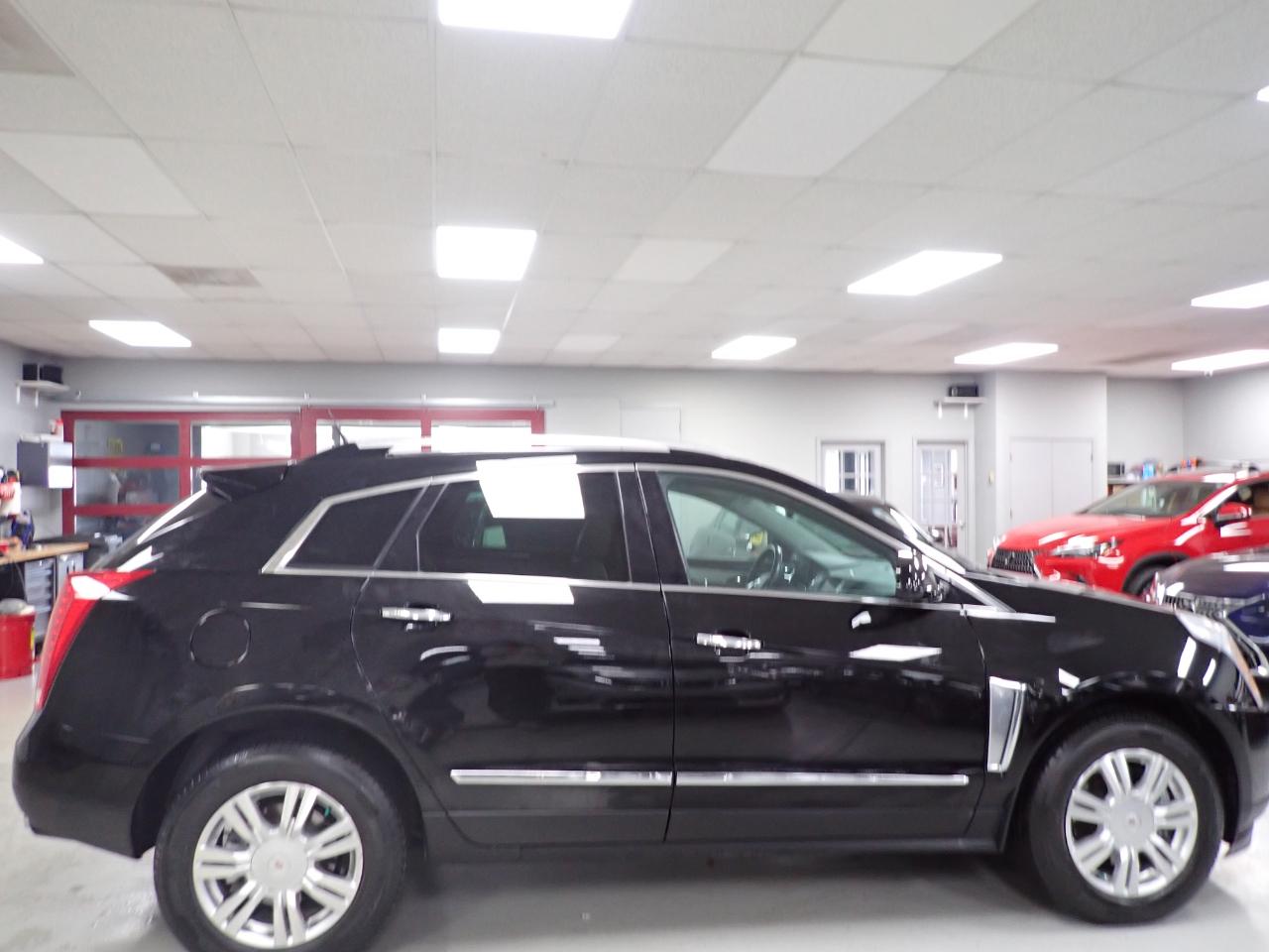 Cadillac SRX Luxury Collection FWD 2013