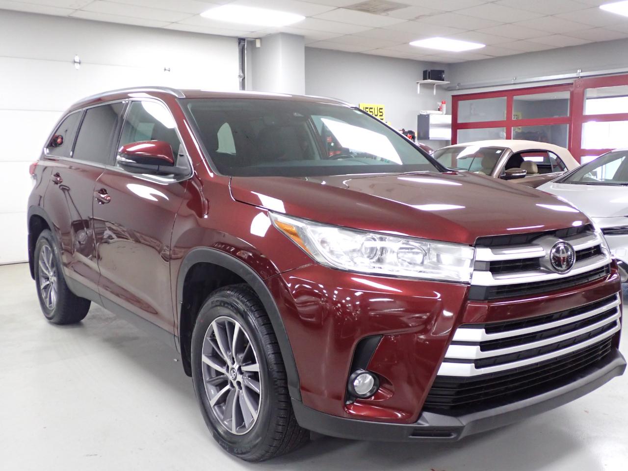 2019 Toyota Highlander XLE AWD V6