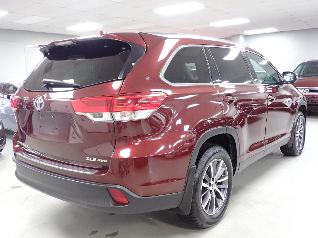 Toyota Highlander XLE AWD V6 2019