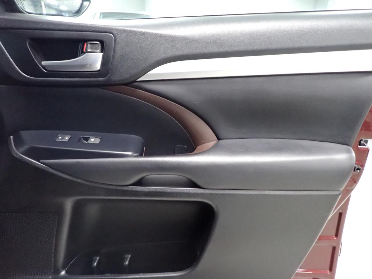 Toyota Highlander XLE AWD V6 2019