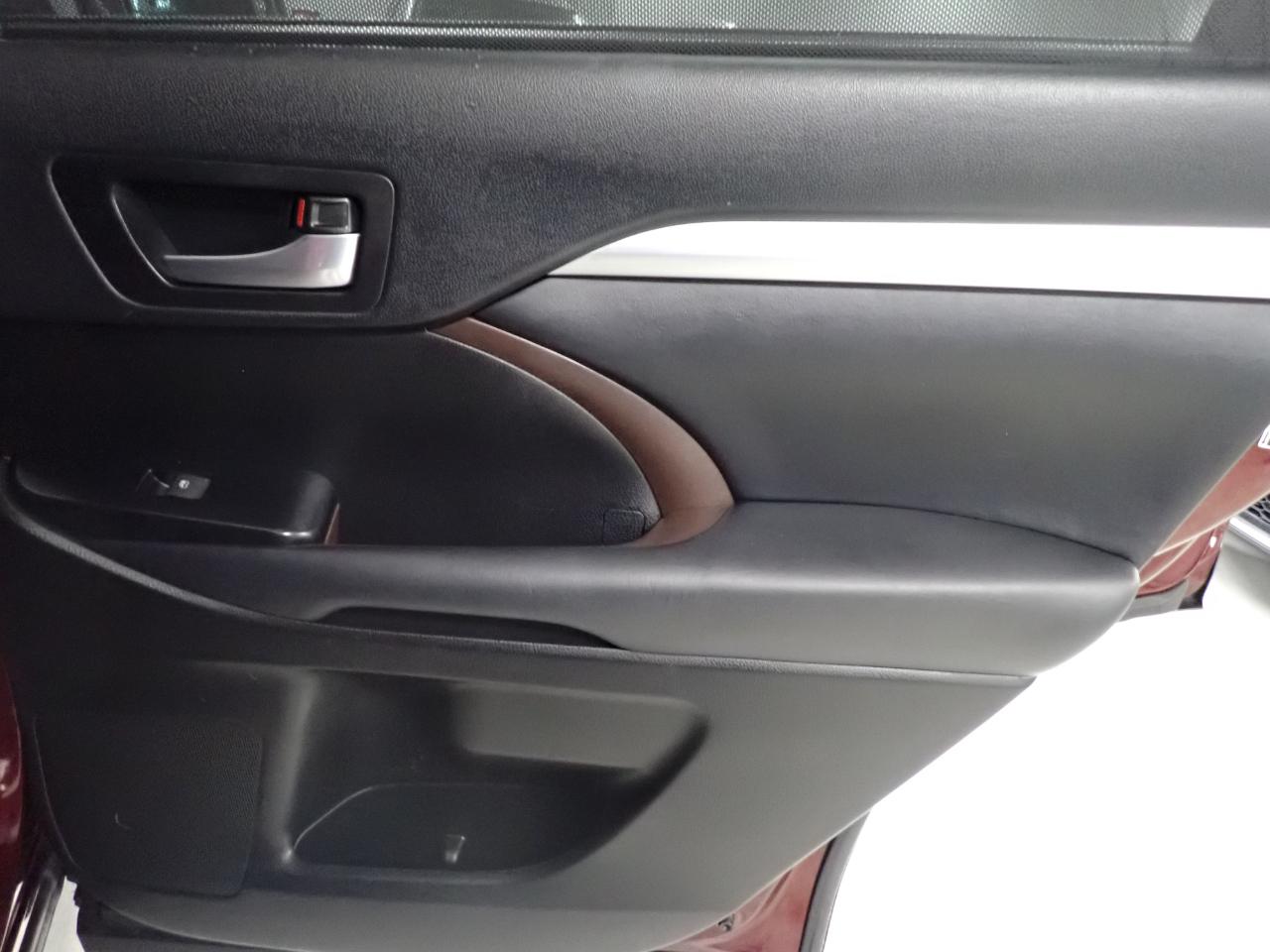 Toyota Highlander XLE AWD V6 2019