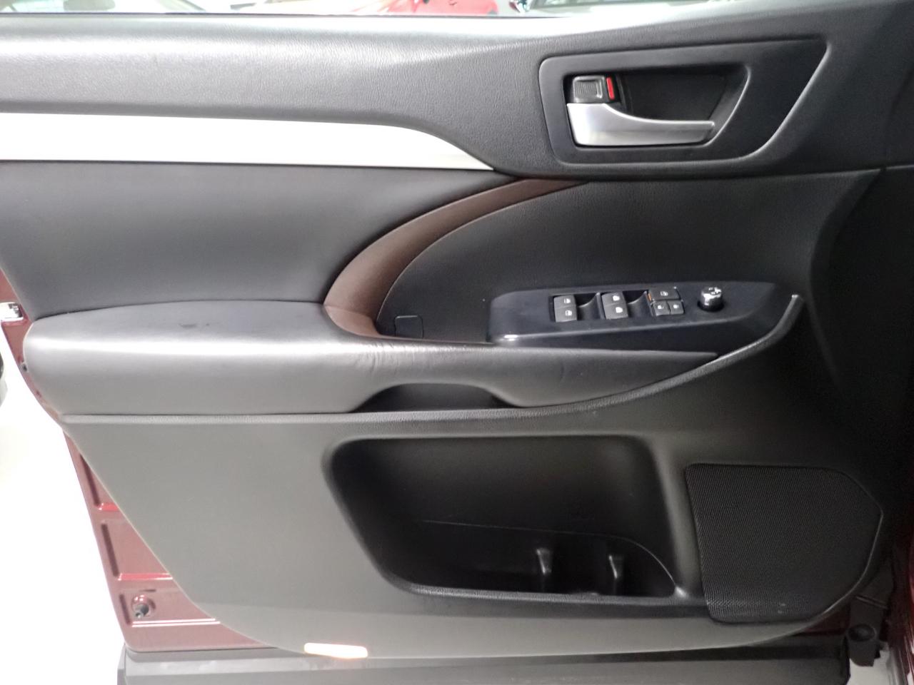 Toyota Highlander XLE AWD V6 2019