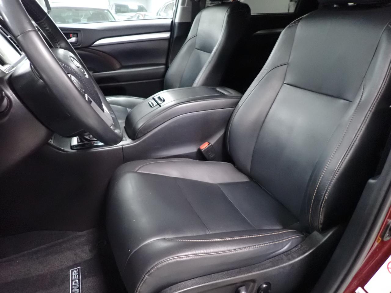 Toyota Highlander XLE AWD V6 2019