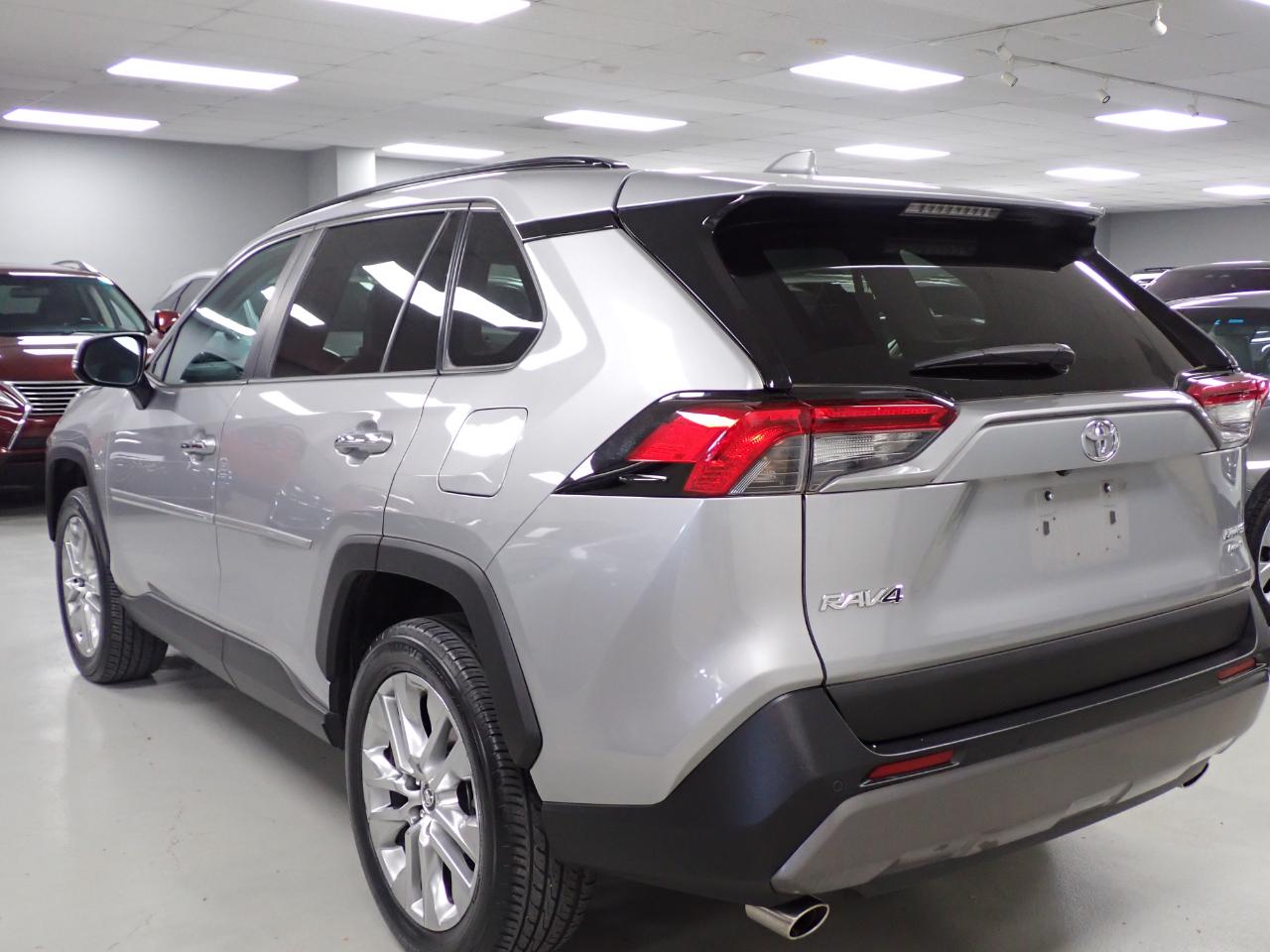 Toyota RAV4 Limited AWD 2019