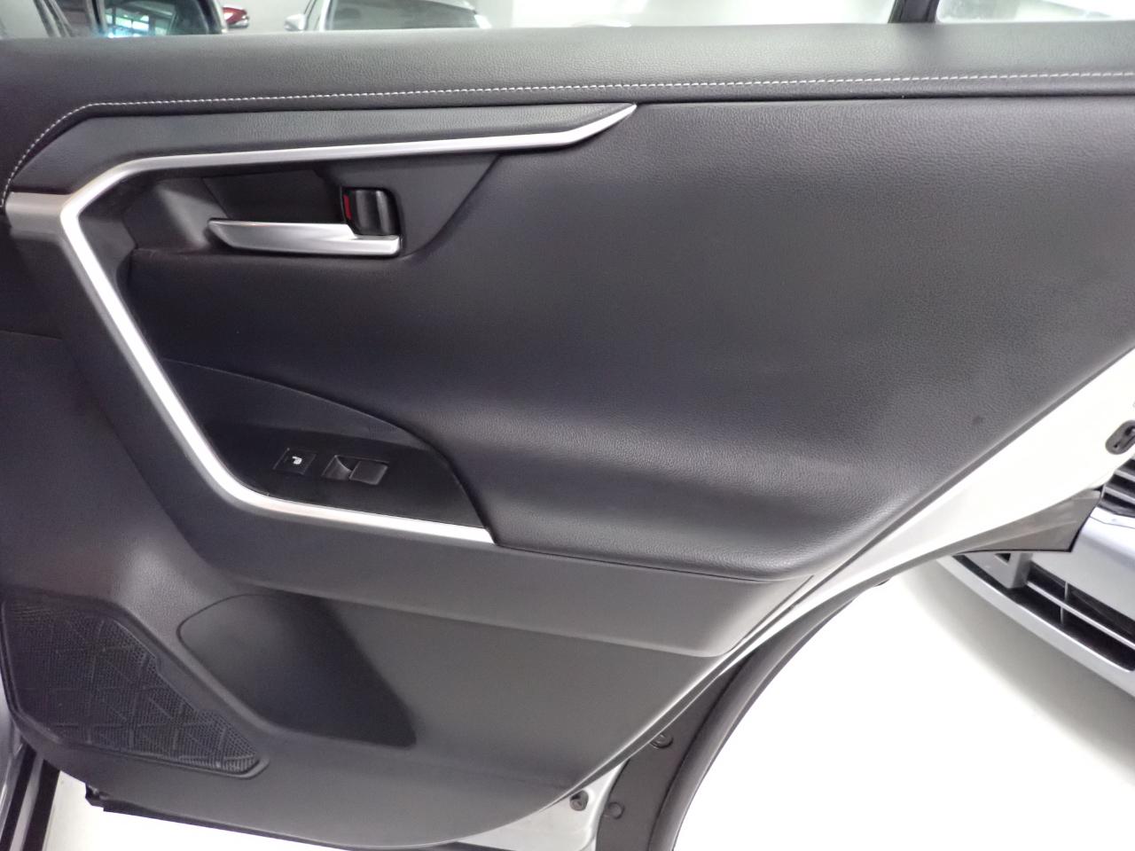 Toyota RAV4 Limited AWD 2019