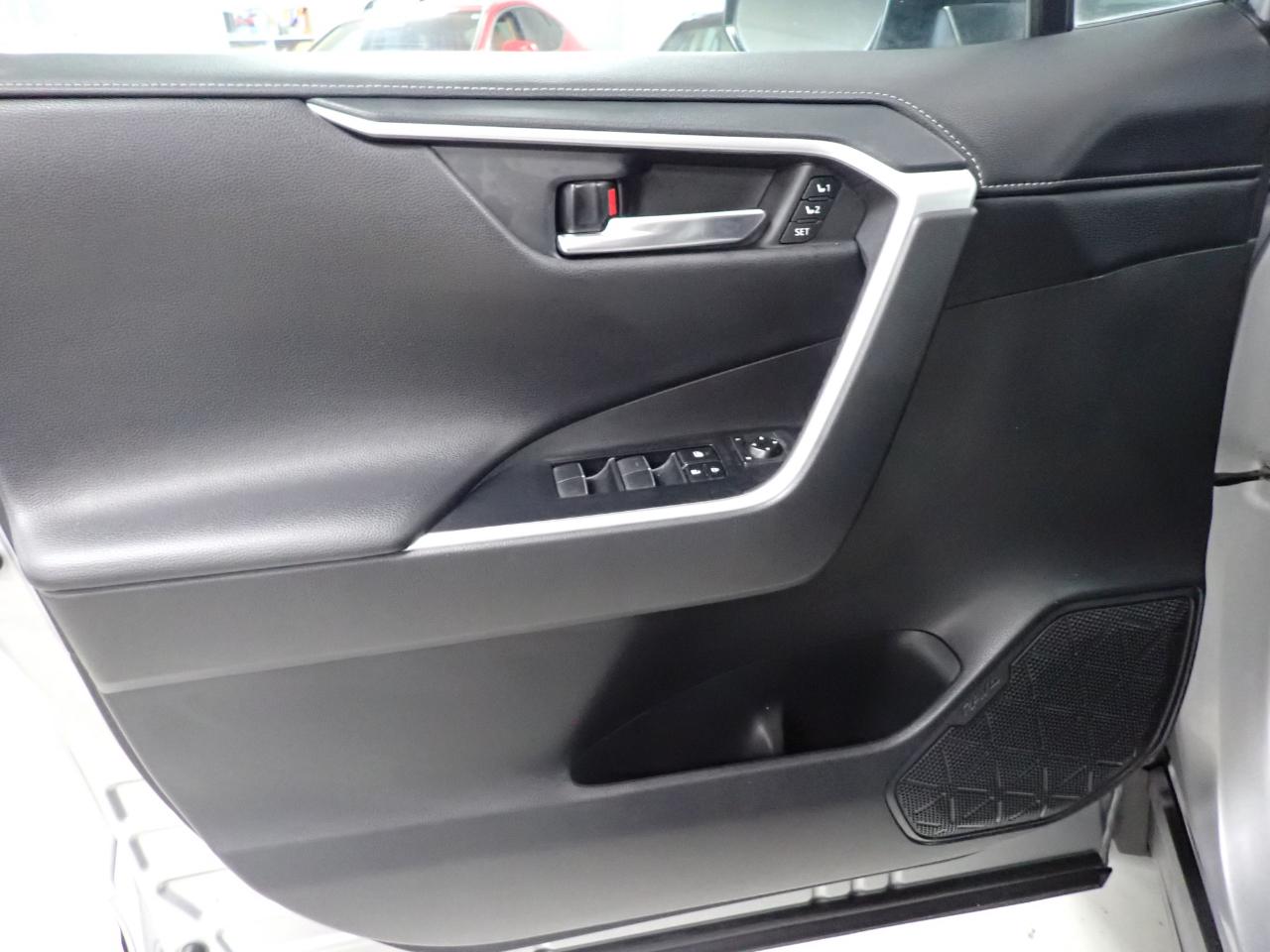 Toyota RAV4 Limited AWD 2019