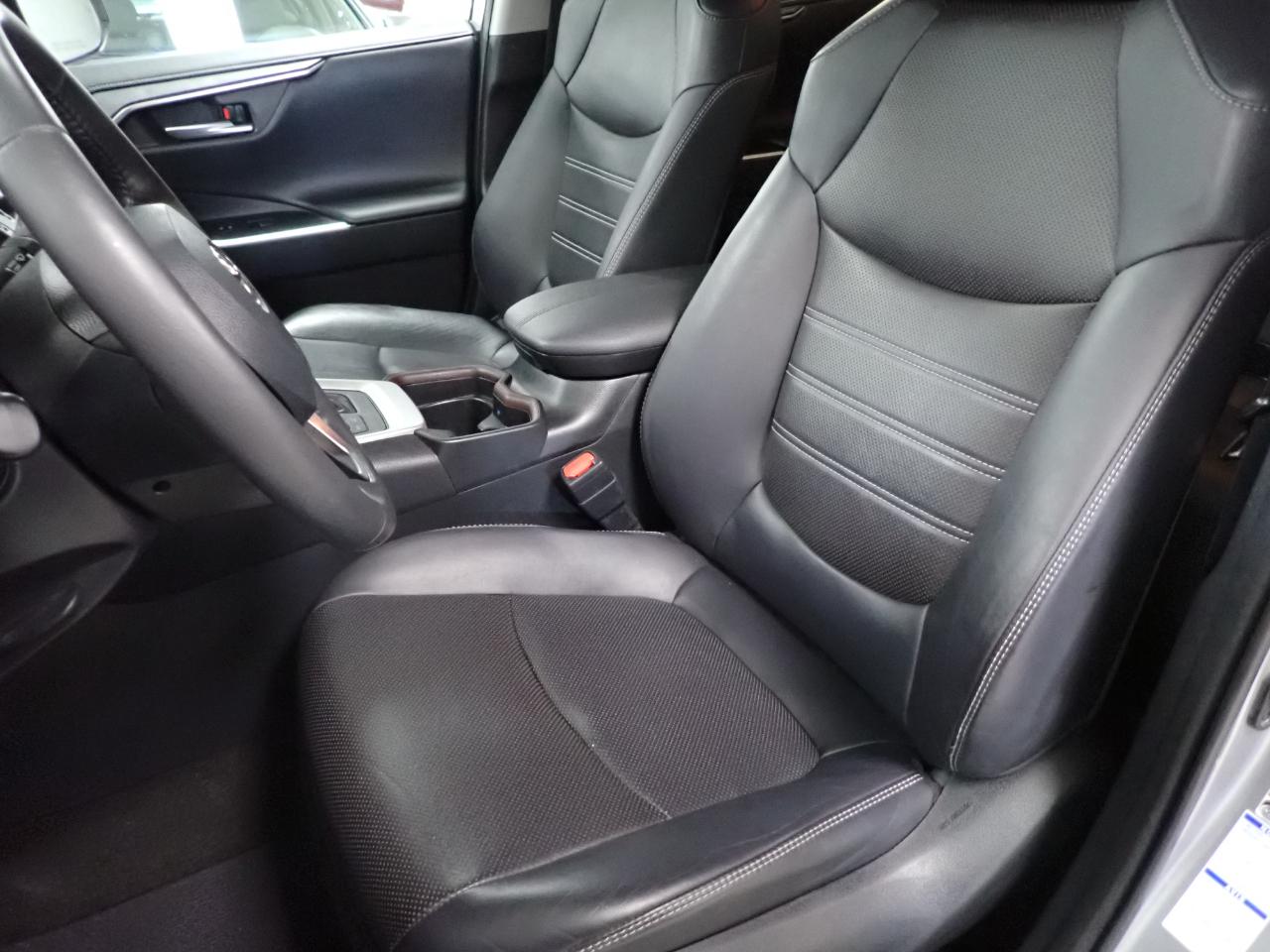 Toyota RAV4 Limited AWD 2019