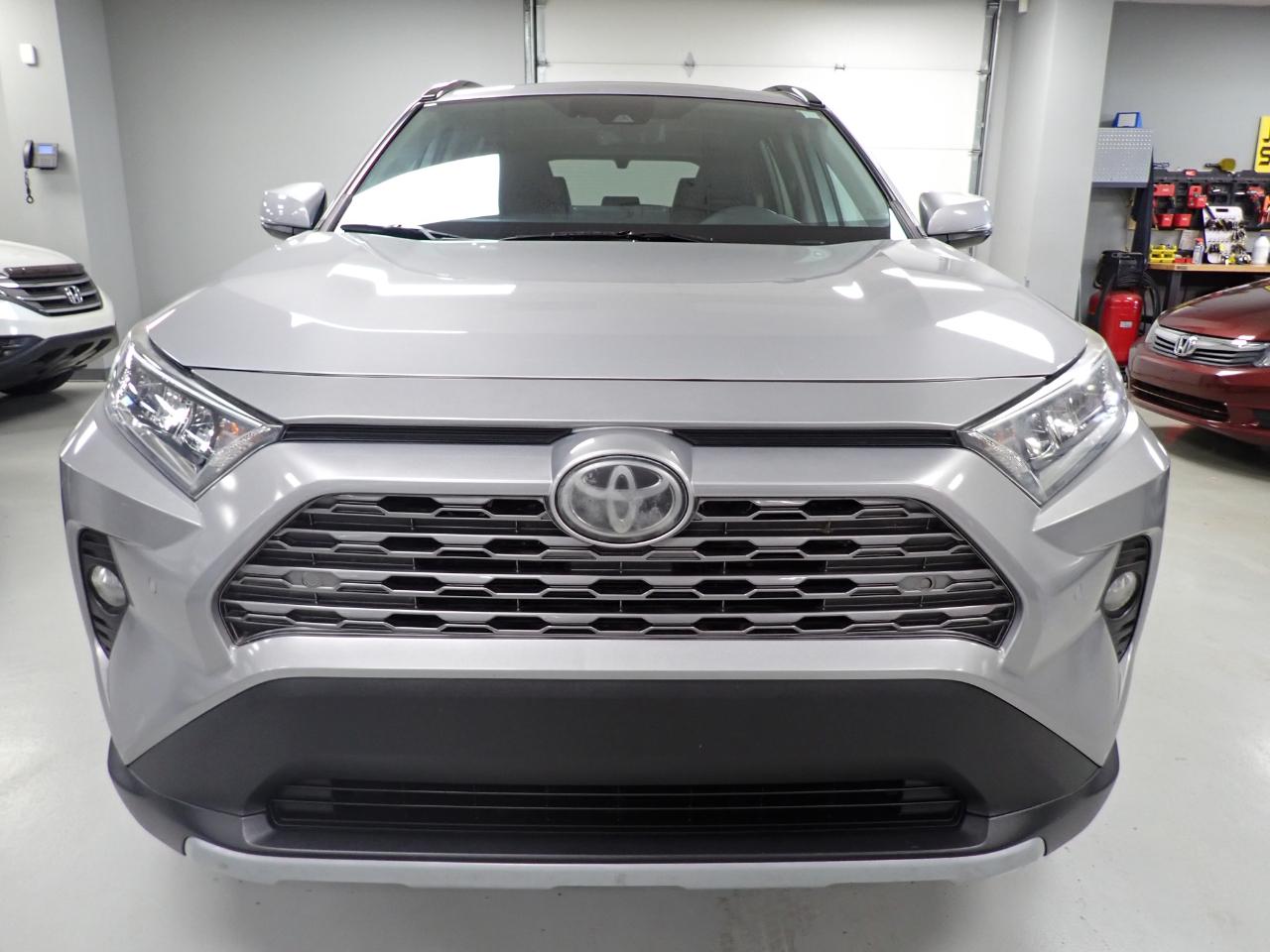 Toyota RAV4 Limited AWD 2019