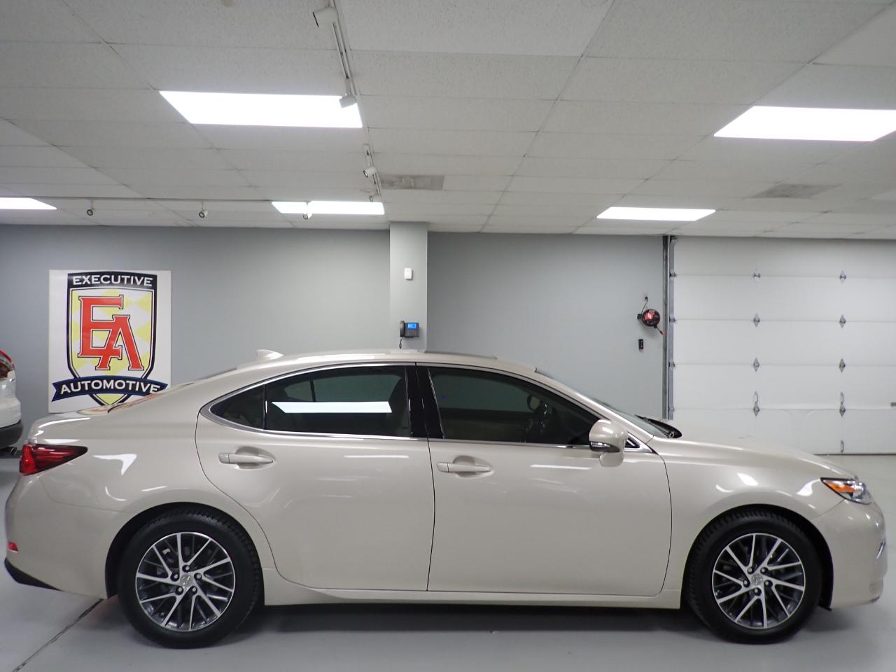 Lexus ES 350  2016