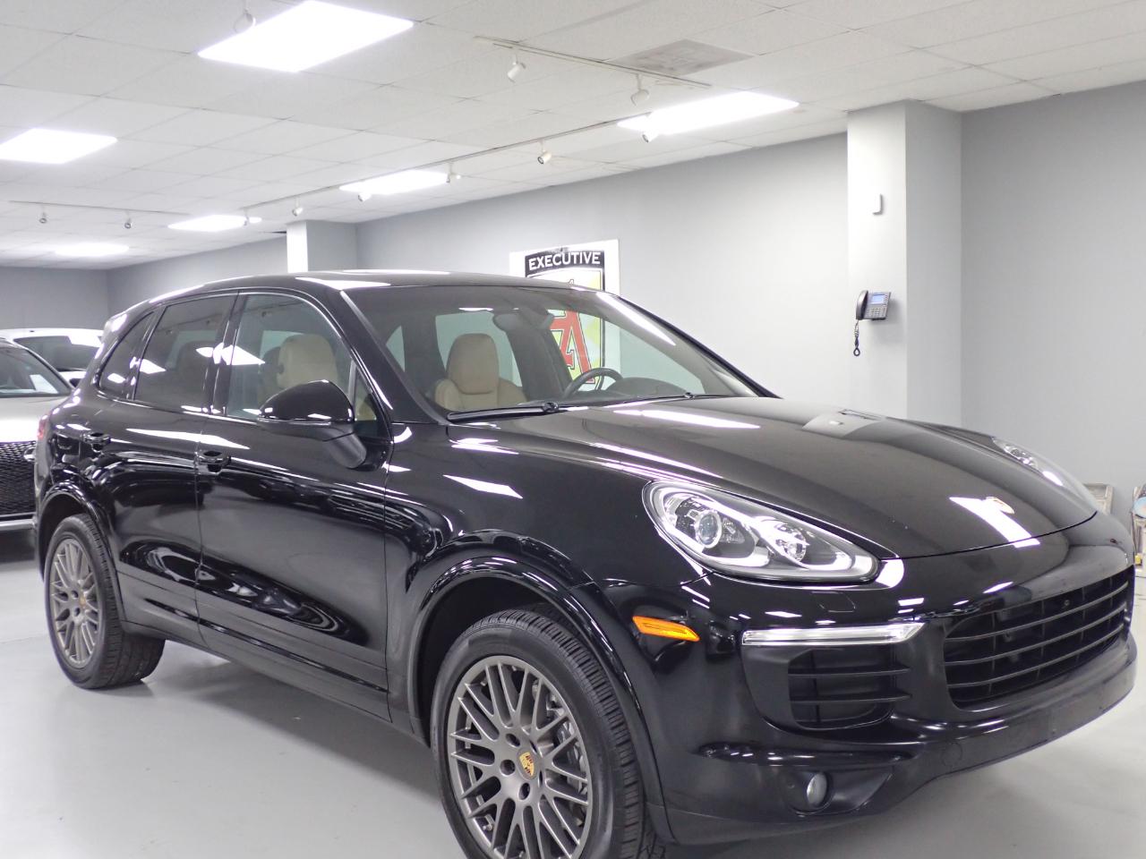 2018 Porsche Cayenne Premium AWD