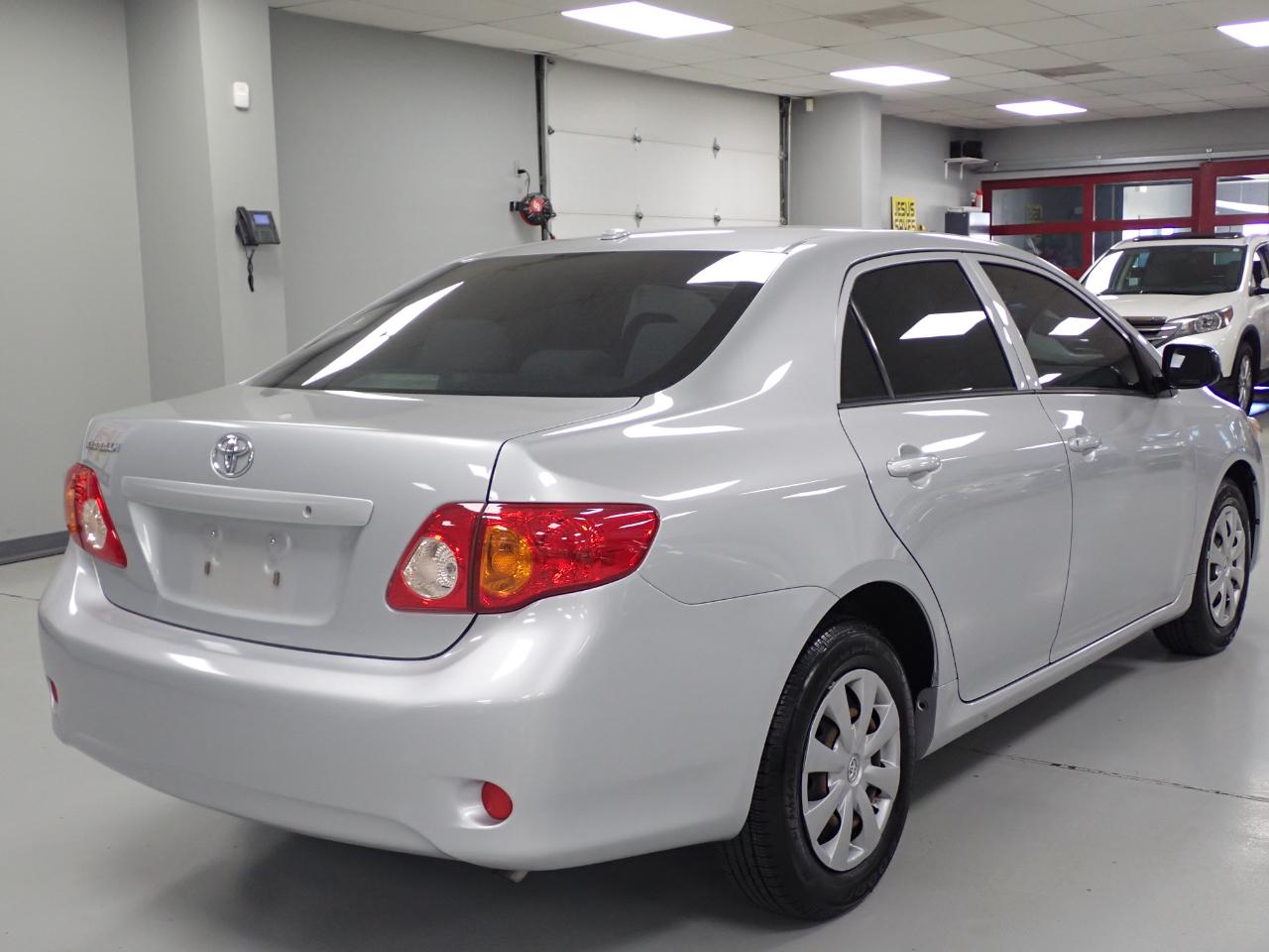 Toyota Corolla  2009