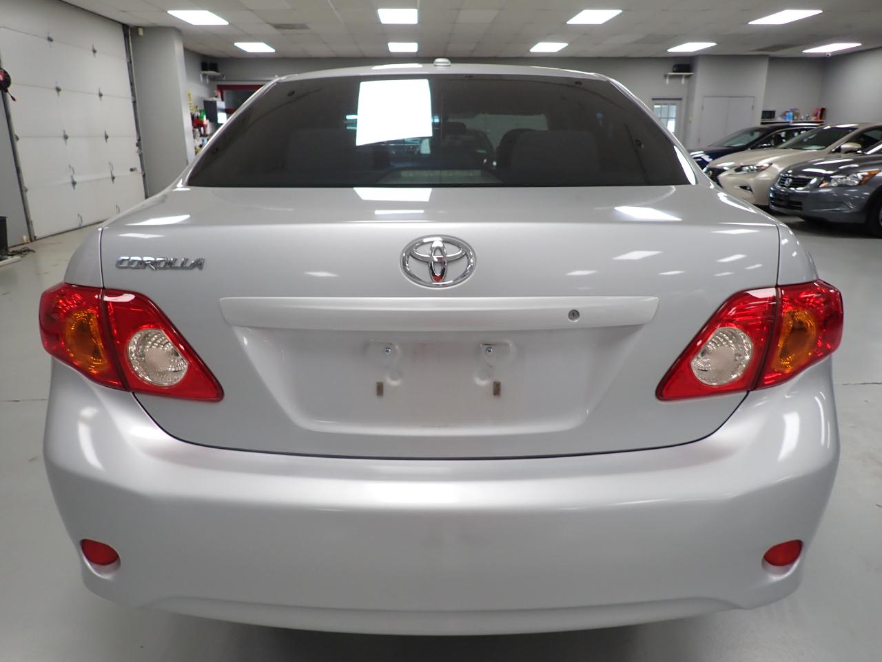 Toyota Corolla  2009