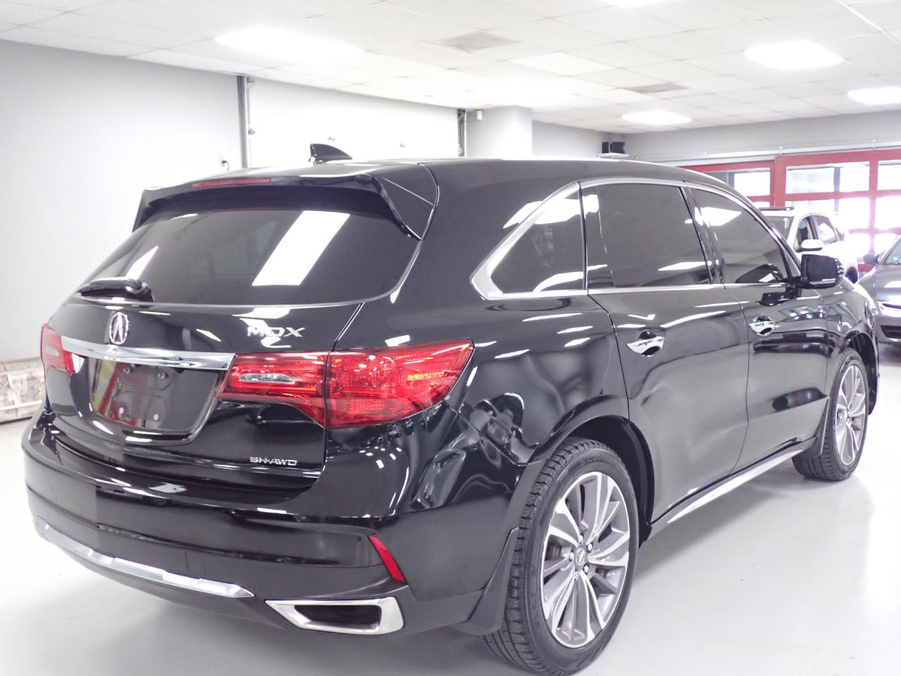 Acura MDX SH-AWD 9-Spd AT w/Tech and Entertainment Package 2018