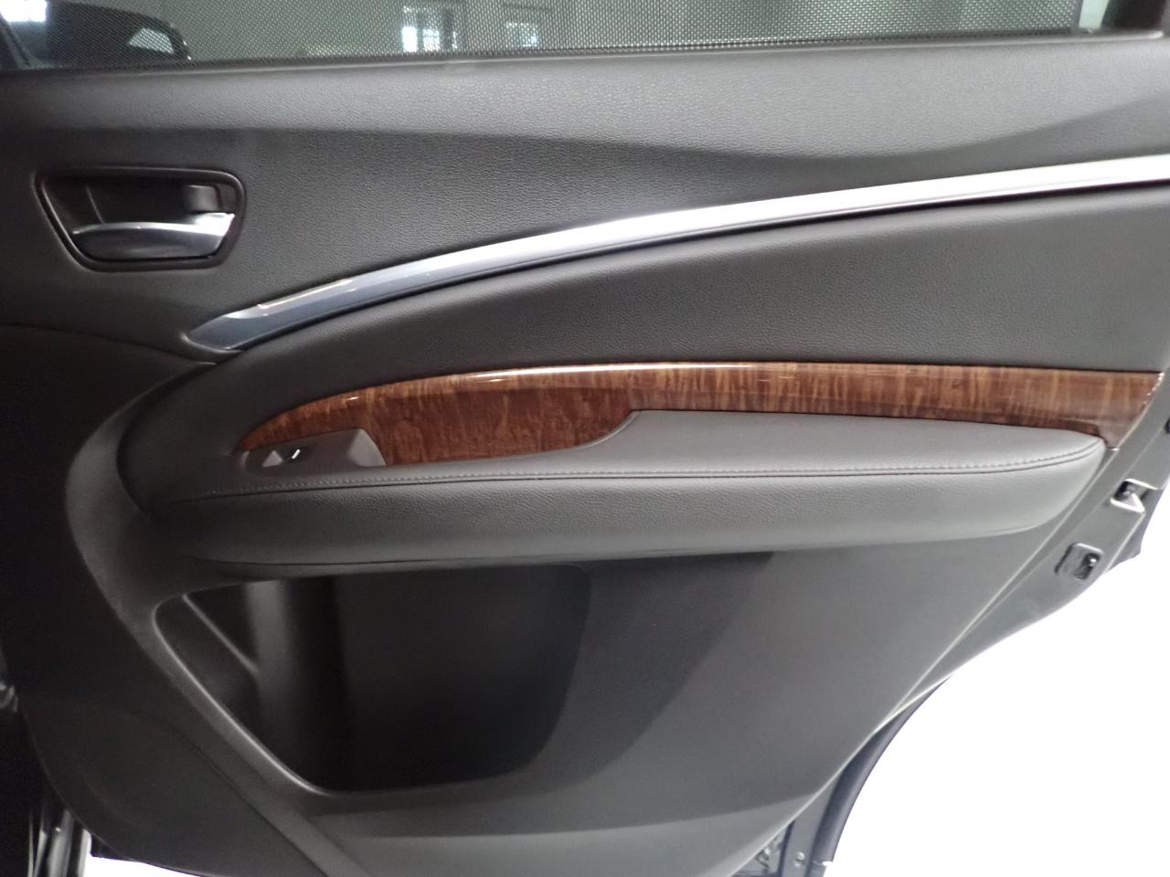 Acura MDX SH-AWD 9-Spd AT w/Tech and Entertainment Package 2018