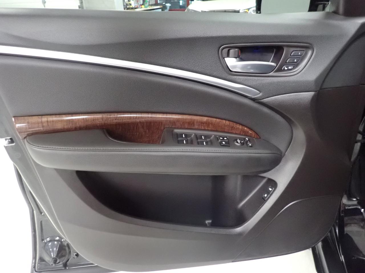 Acura MDX SH-AWD 9-Spd AT w/Tech and Entertainment Package 2018