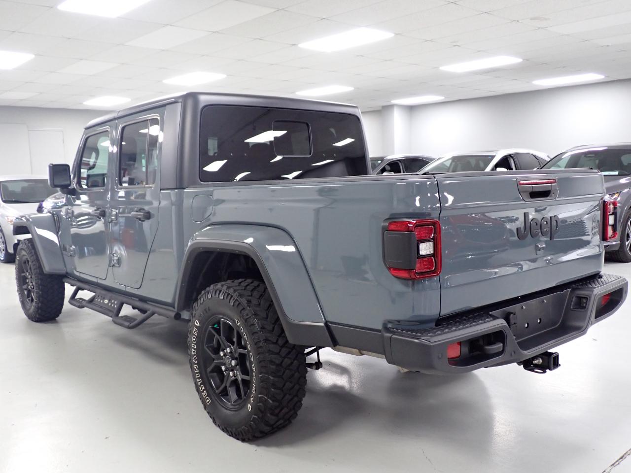 Jeep Gladiator Willys 4x4 2024