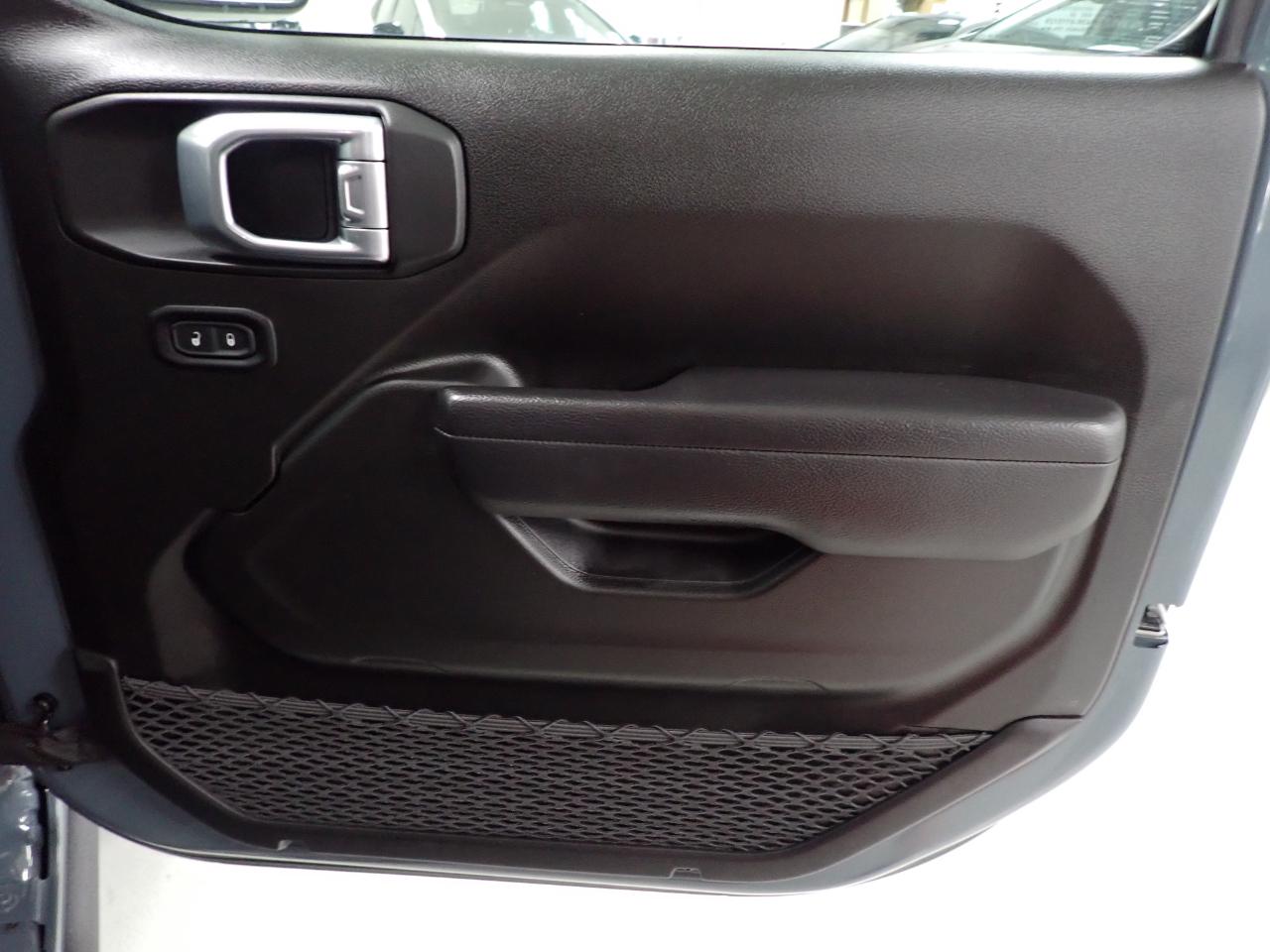 Jeep Gladiator Willys 4x4 2024