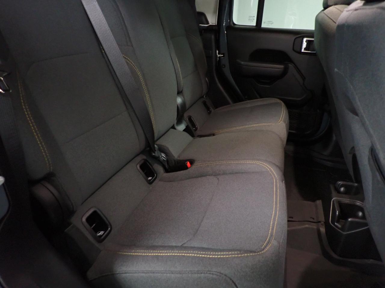 Jeep Gladiator Willys 4x4 2024