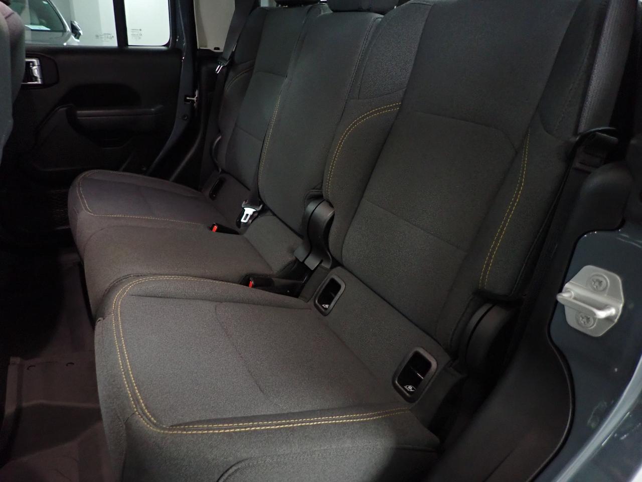 Jeep Gladiator Willys 4x4 2024