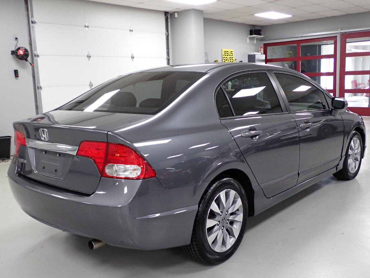 Honda Civic EX Sedan 5-Speed AT 2009