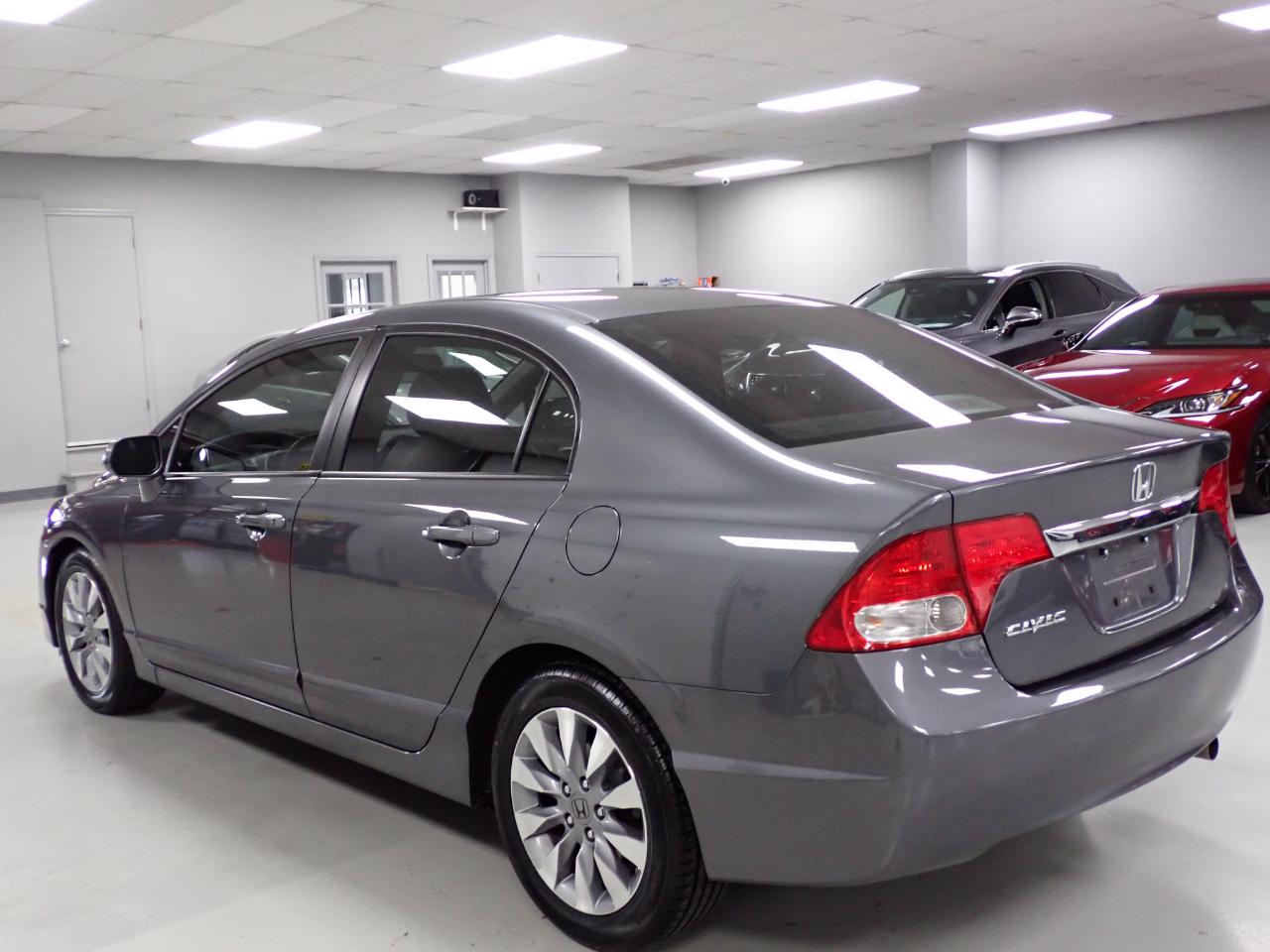 Honda Civic EX Sedan 5-Speed AT 2009