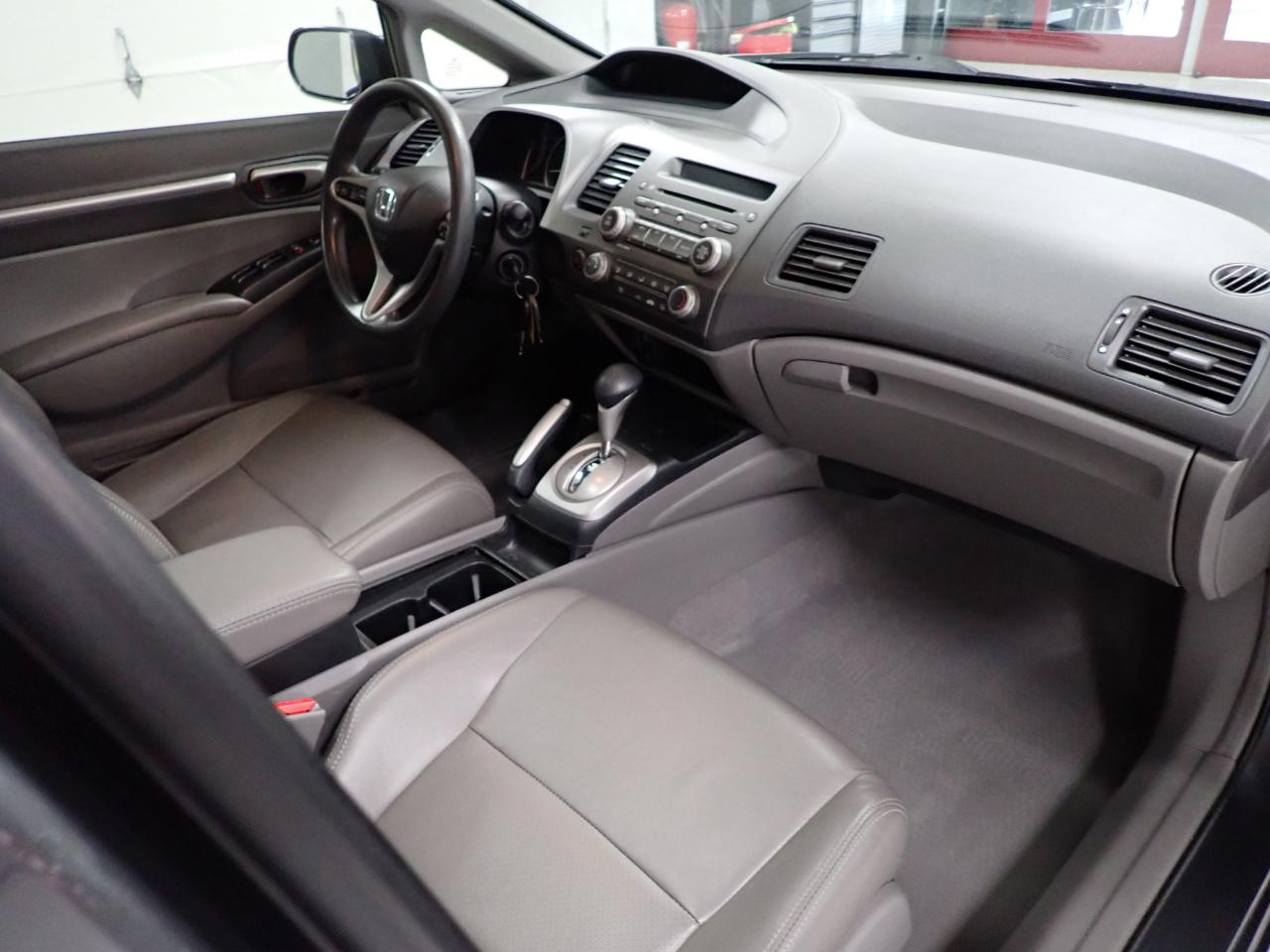 Honda Civic EX Sedan 5-Speed AT 2009