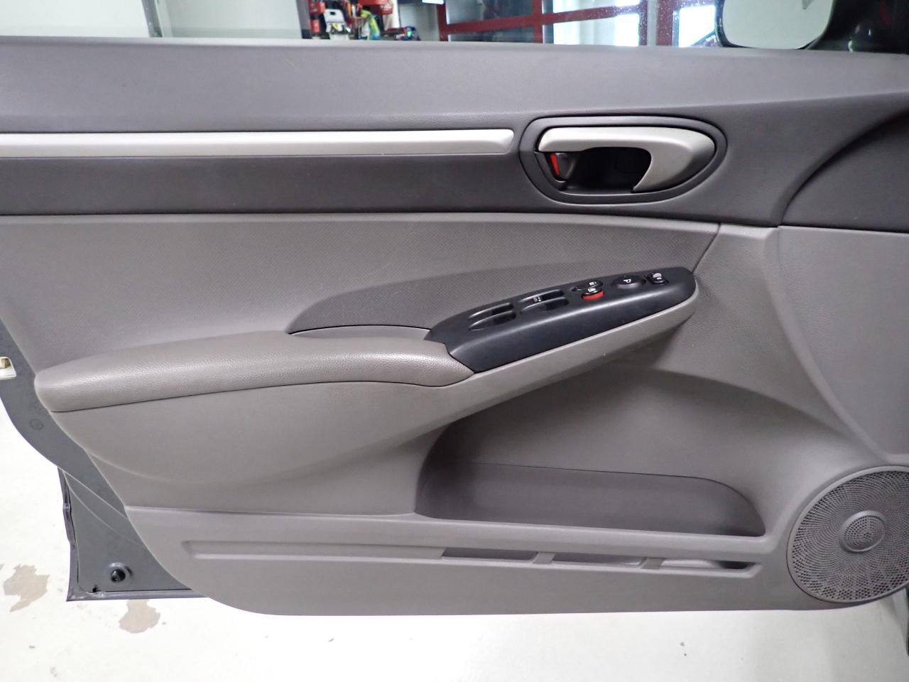 Honda Civic EX Sedan 5-Speed AT 2009