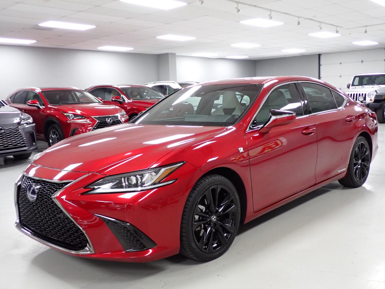 Lexus ES 300h  2022