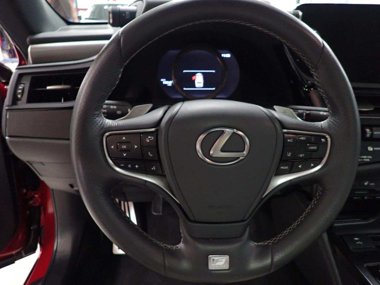 Lexus ES 300h  2022