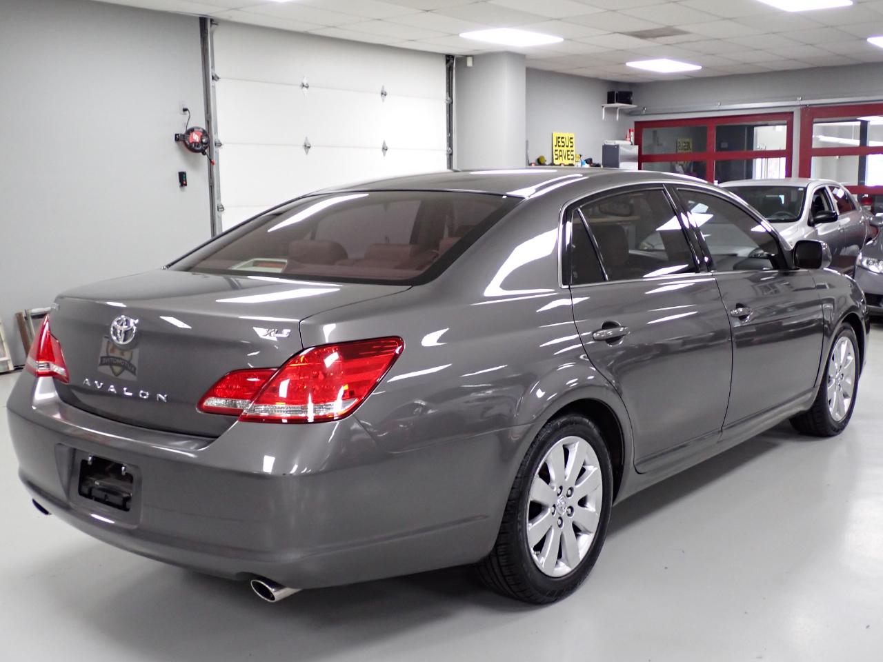 Toyota Avalon XLS 2007